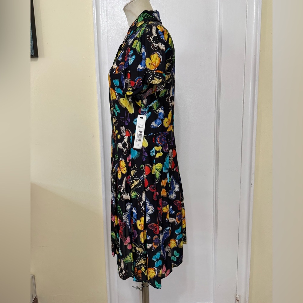 New- Alice + Olivia Tori Short Sleeve Pleated Shirt Dress - Picture 6 of 15